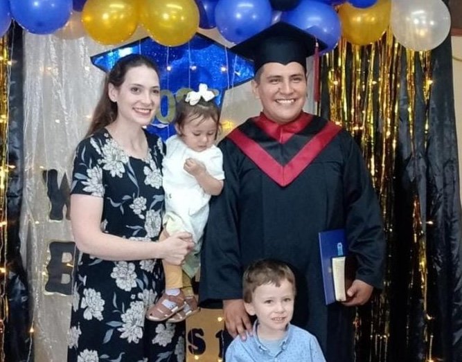 Isai and Hope Vasquez and their Children